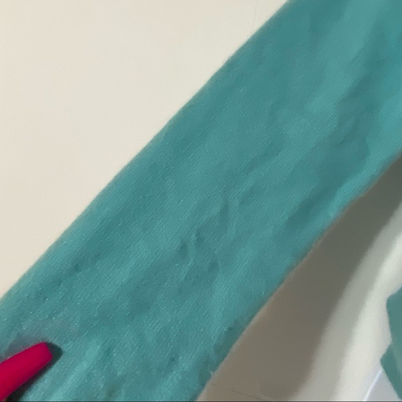 Pure Cashmere - Picture 2 of 7